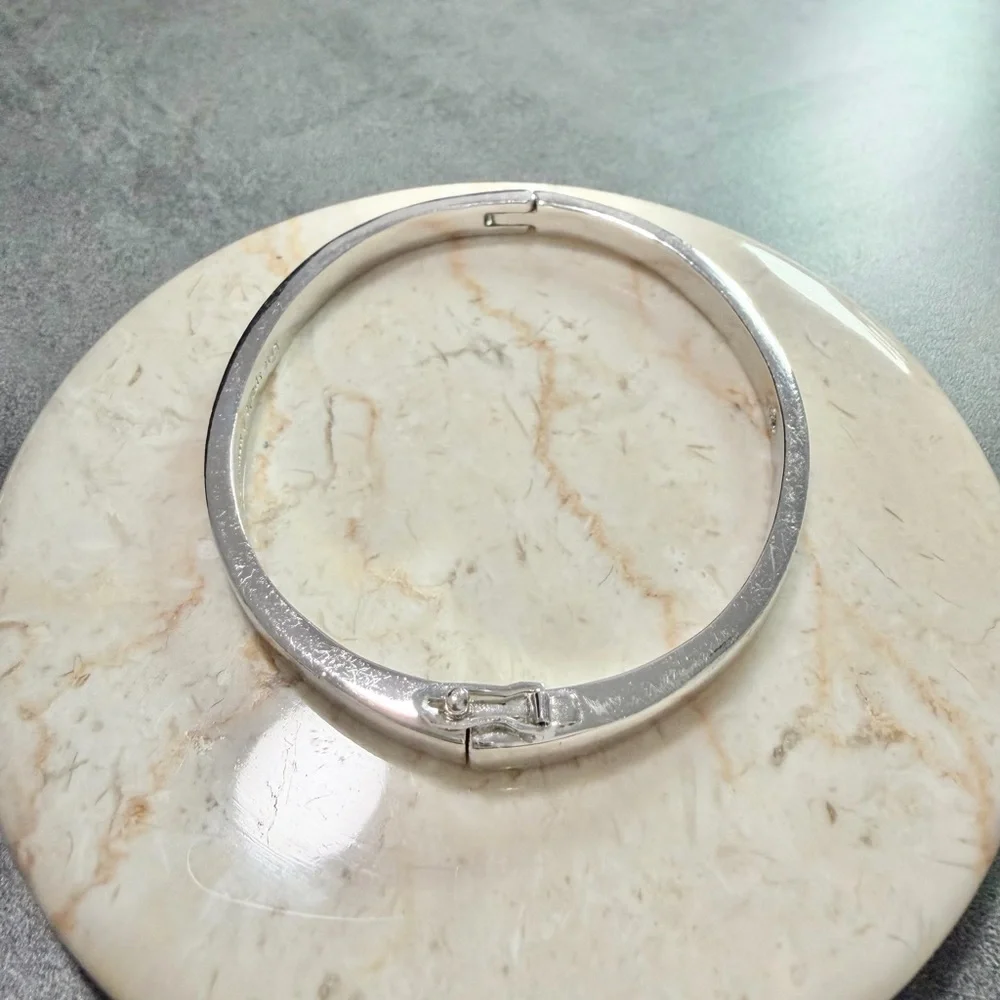 Vintage Kate Spade Open Spade Hinge Bangle Stacking Bracelet Silver Tone - Picture 4 of 6